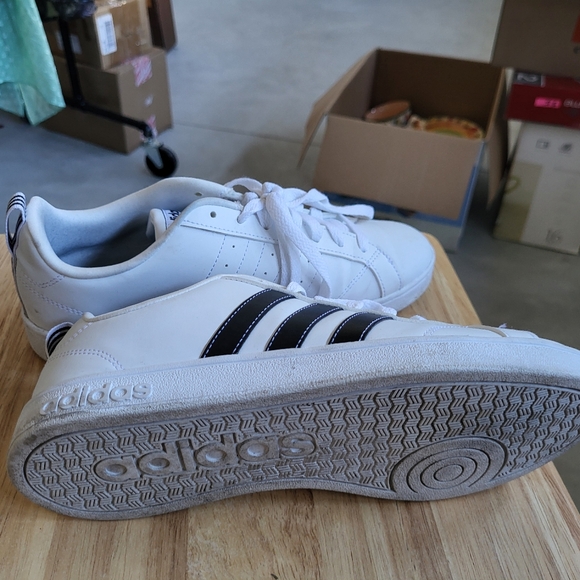 Adidas sneakers - Picture 3 of 3